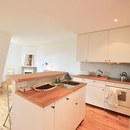 Modern At Great Location